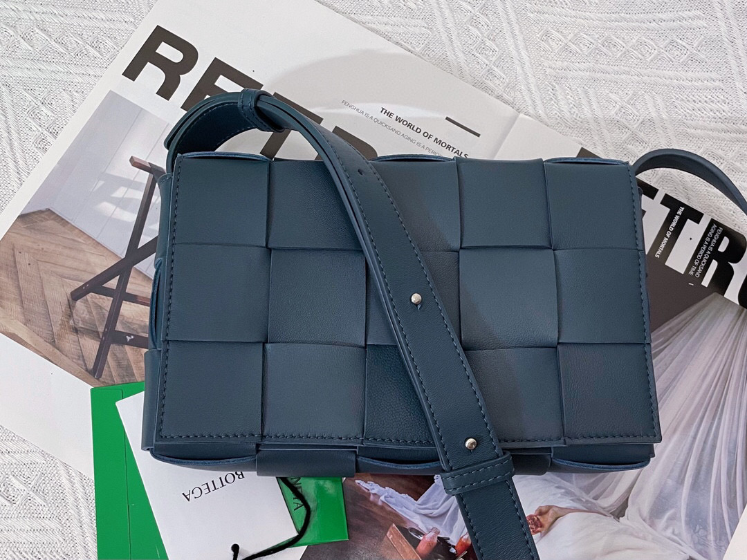 보테가베네타 남자 가방