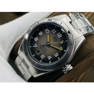 태그호이어 TG공장 남자 미러급 시계