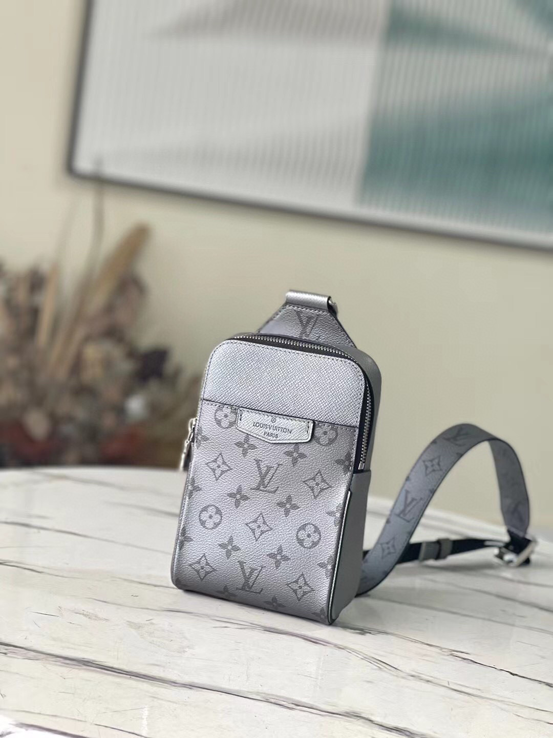 루이비통  M30833 남자가방