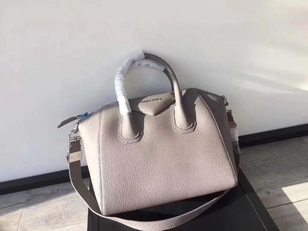 지방시 여자가방 미듐