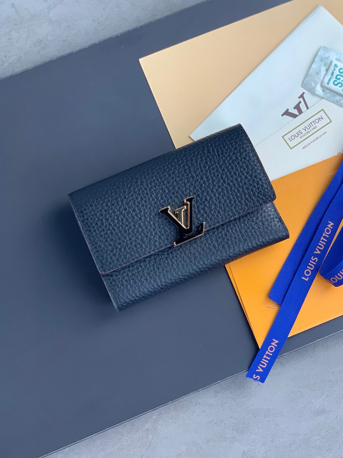 루이비통 여자지갑 M62157