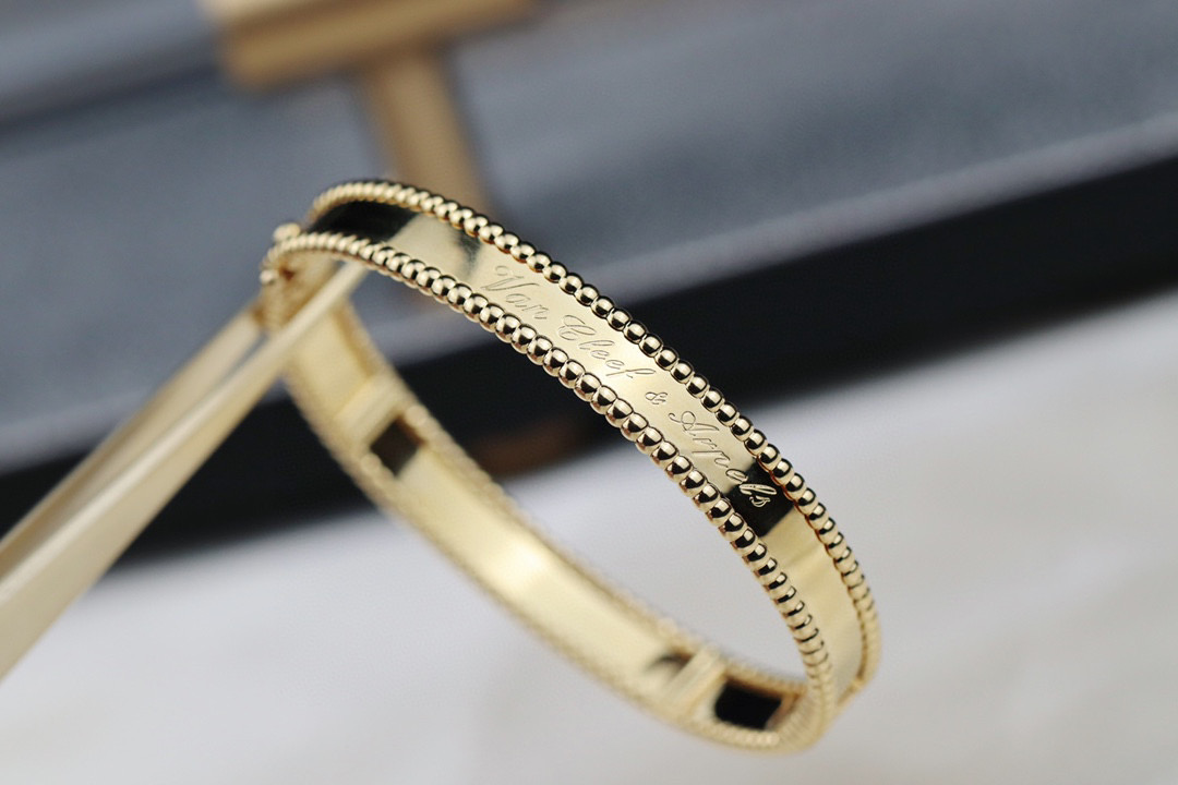 반클리프앤아펠 팔찌