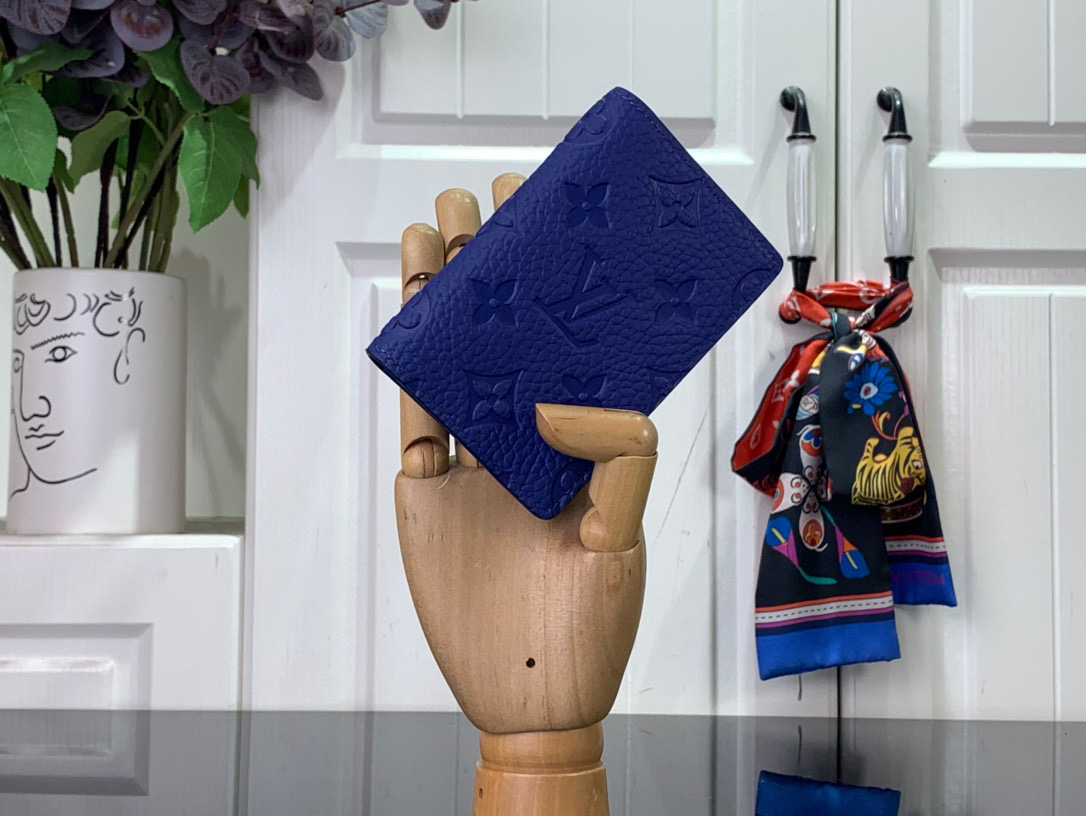 루이비통 반지갑 M82560