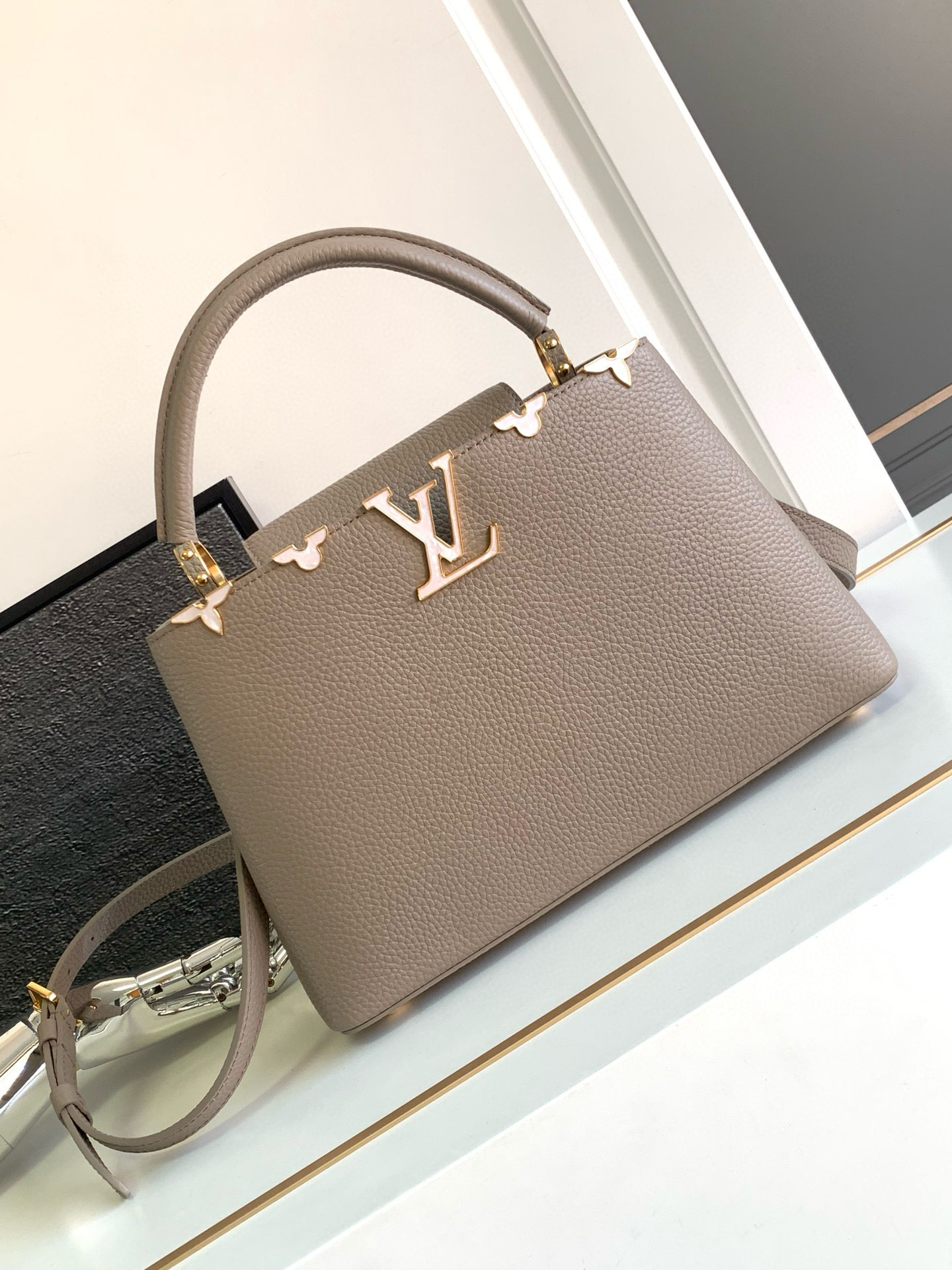 루이비통 여자가방 라지 M23264