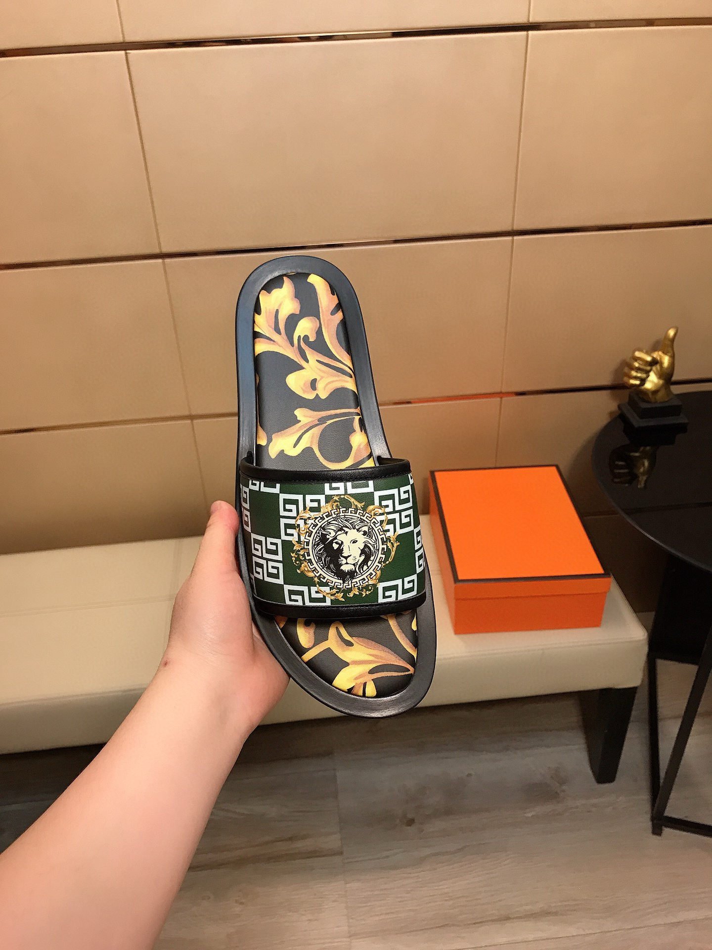 베르사체 남자 슬리퍼