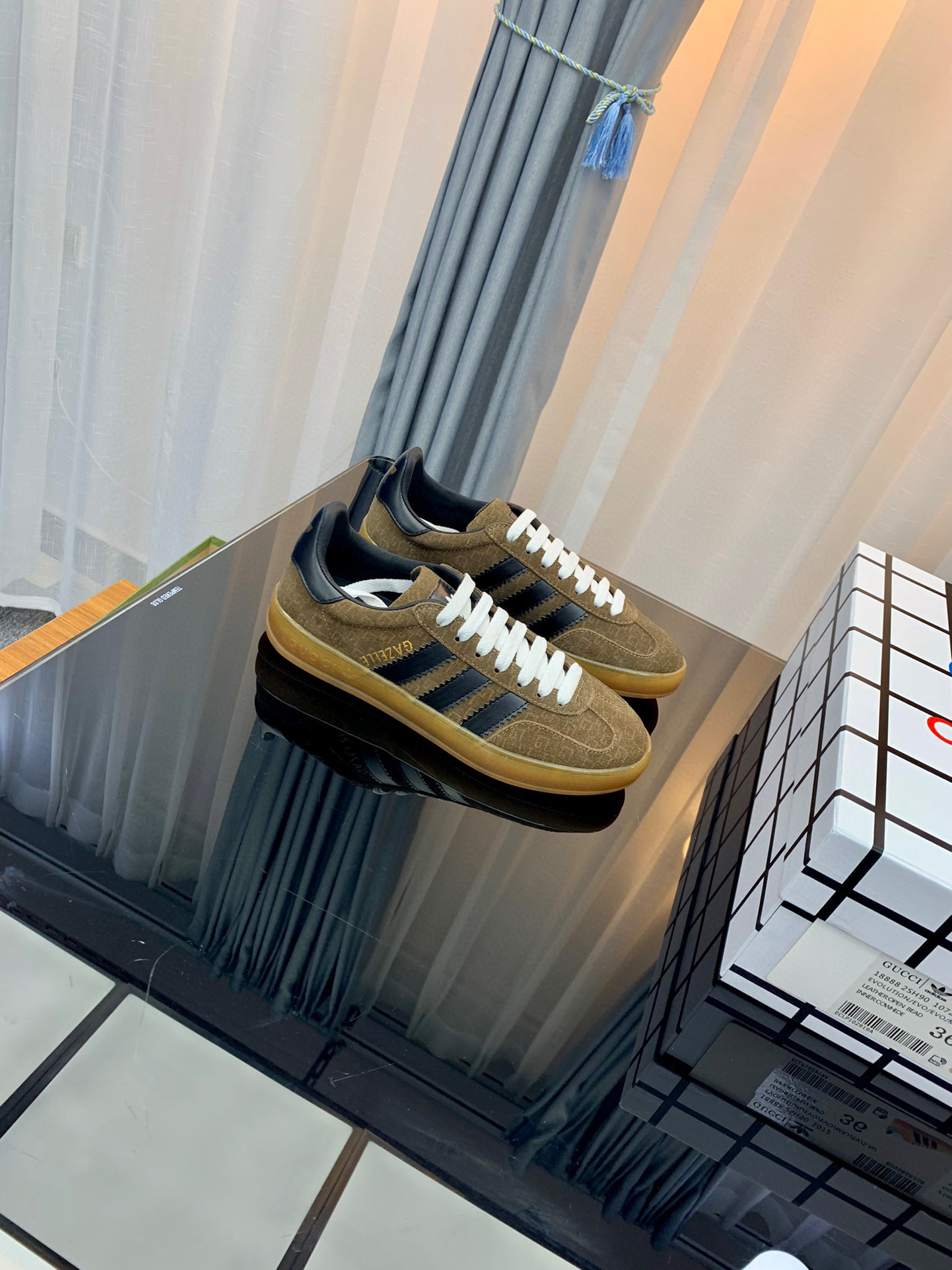 구찌 남녀공용 신발 운동화