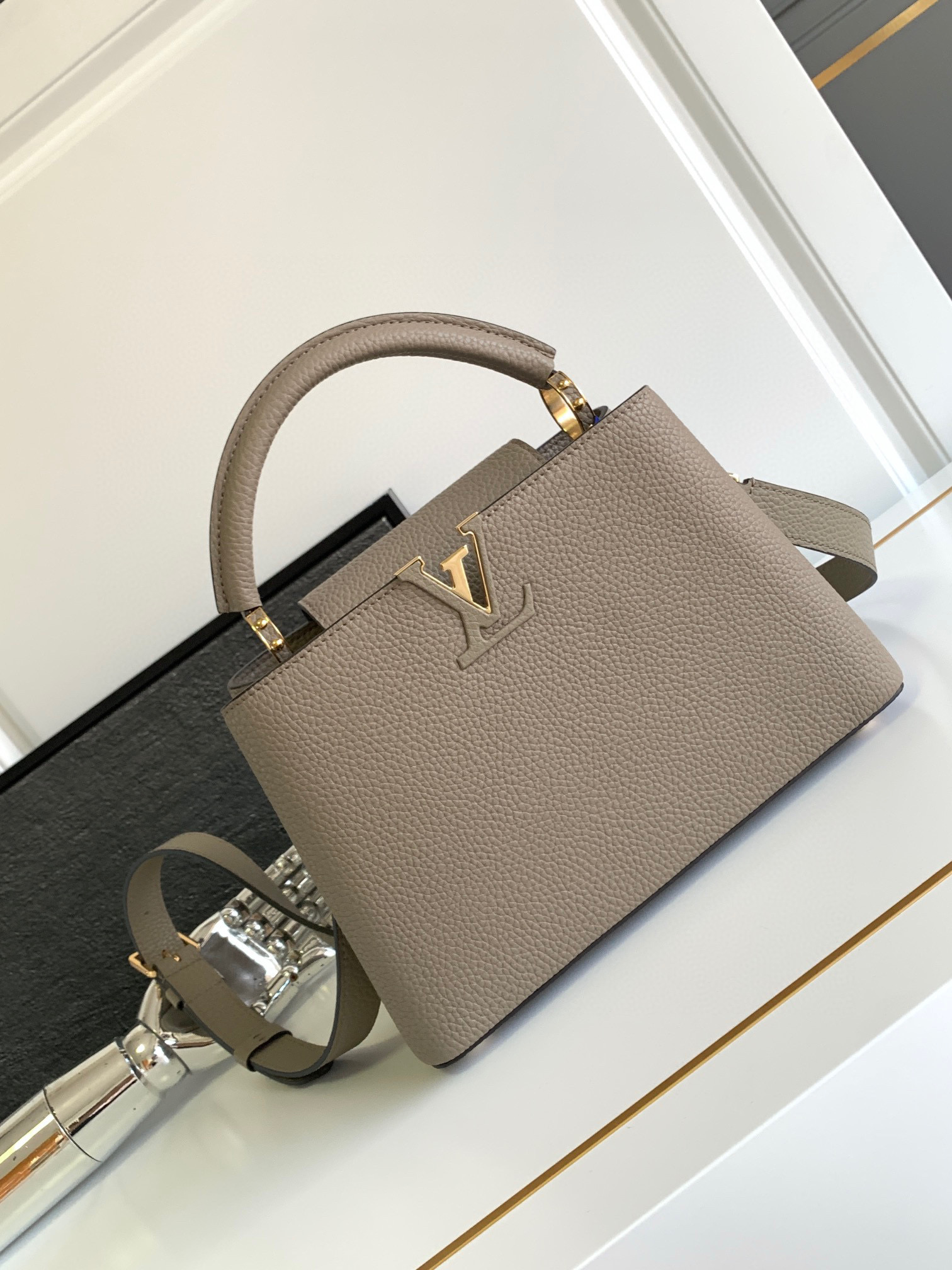 루이비통  여자가방 M24728