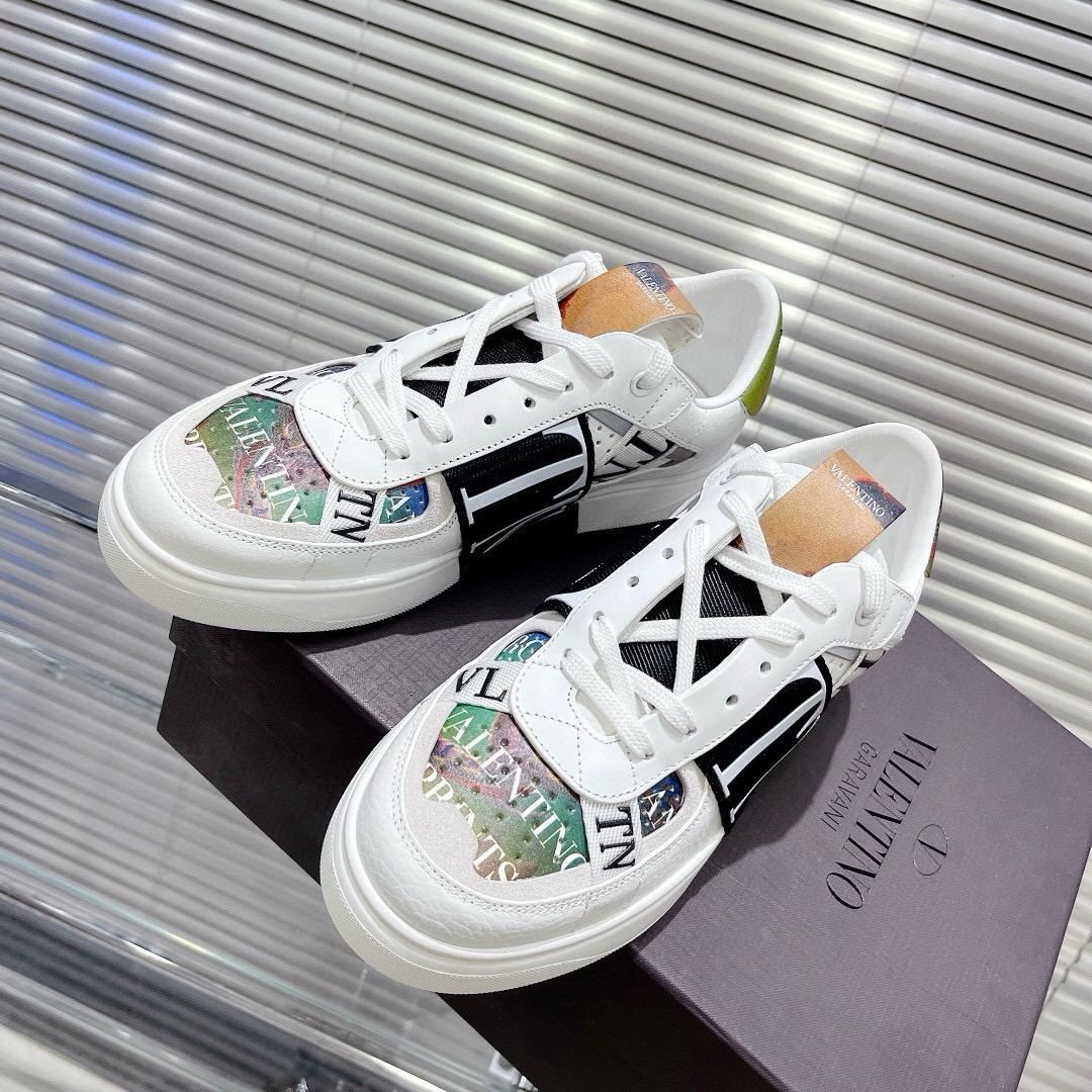 발렌티노 남녀공용 스니커즈 신발 운동화