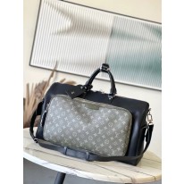 루이비통 M12690 여행가방