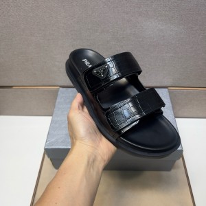 프라다 남자 슬리퍼