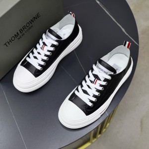 톰브라운 남자 신발 운동화 스니커즈