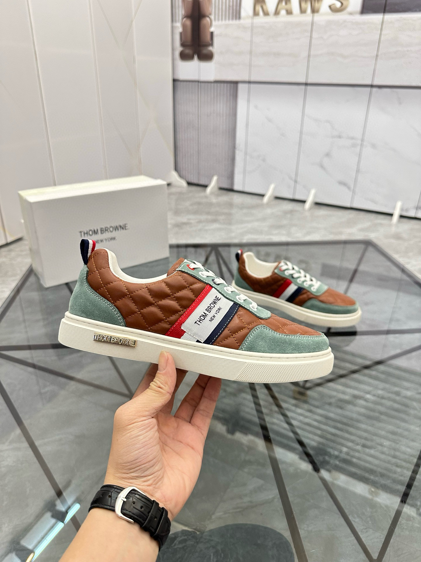 톰브라운 남자 신발 운동화 스니커즈