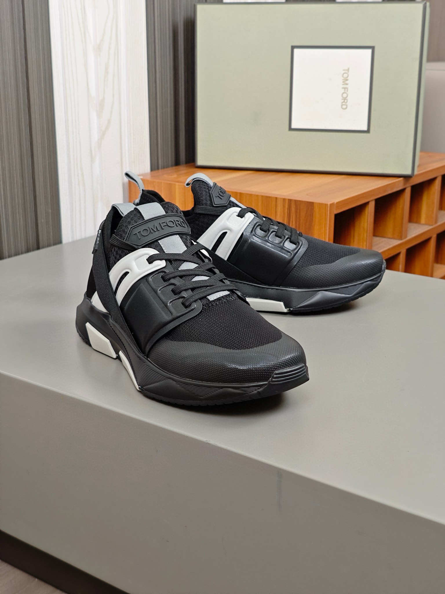 톰포드 남자 신발 운동화 스니커즈