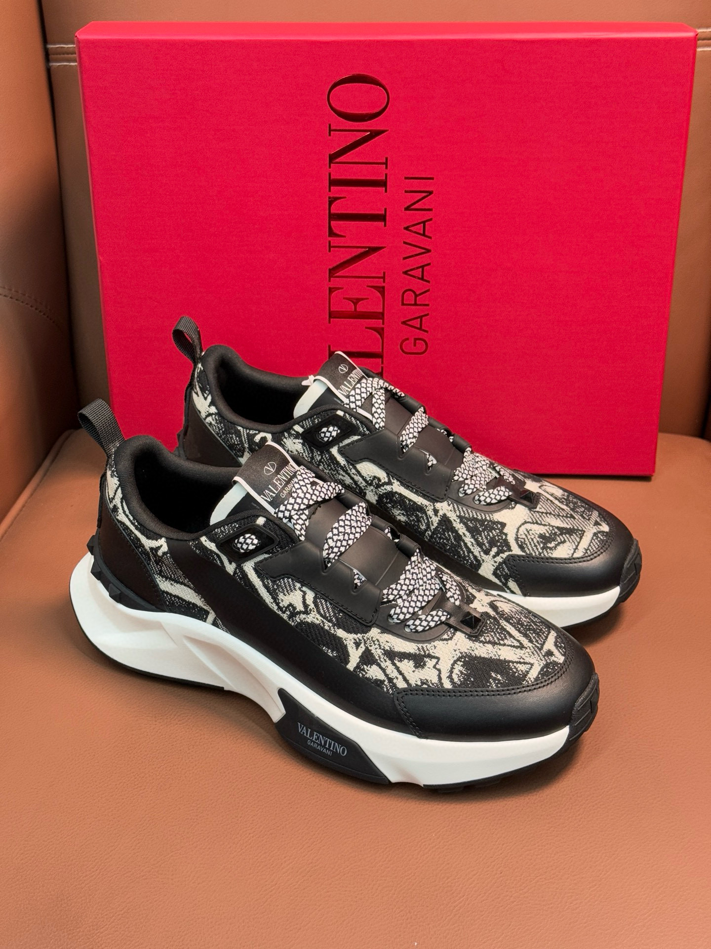 발렌티노 남자 신발 운동화 스니커즈