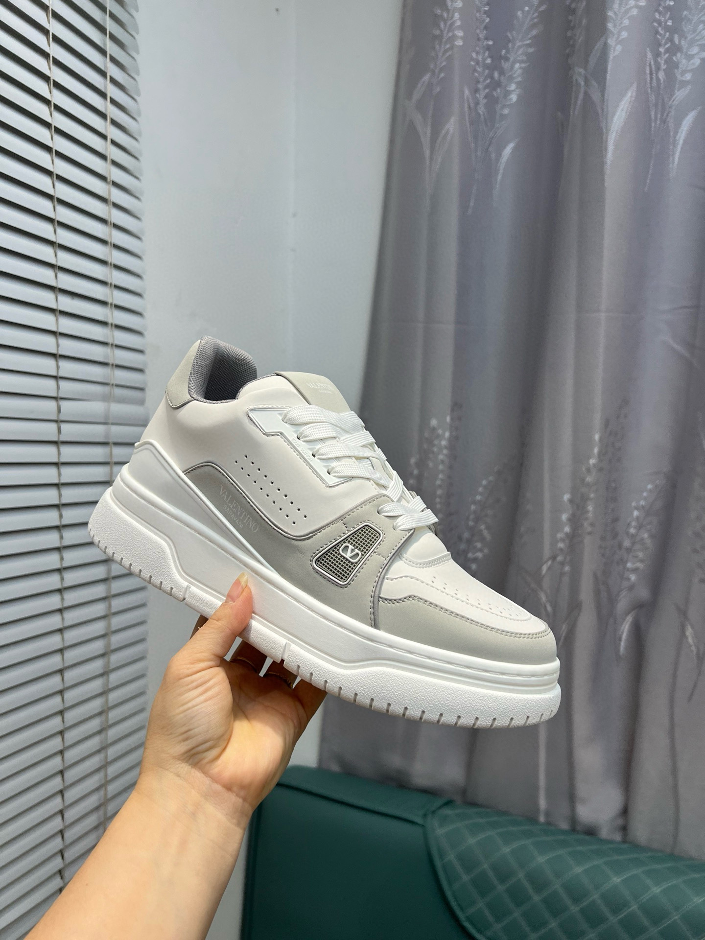 발렌티노 남녀공용 신발 운동화 스니커즈
