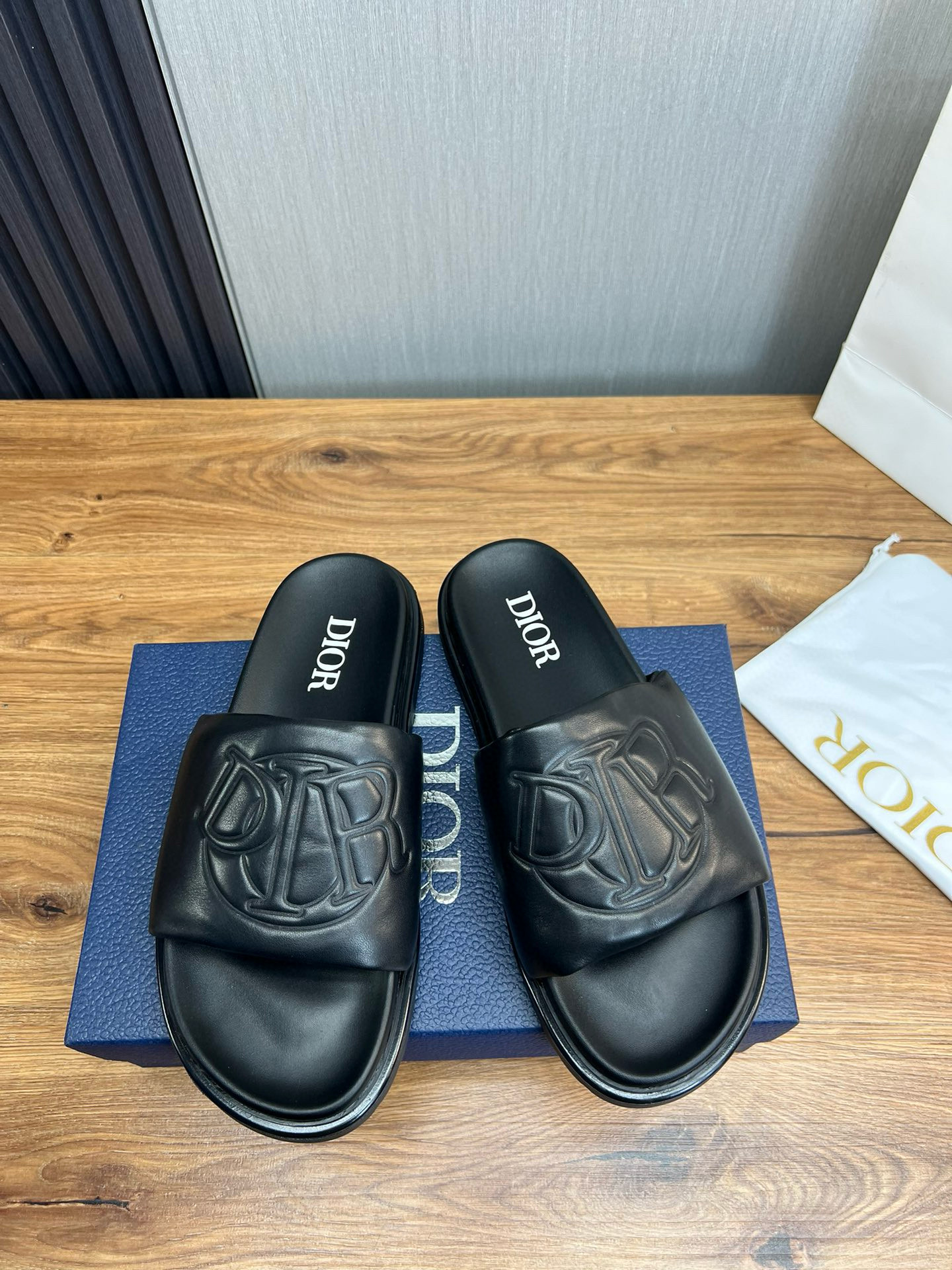 디올 남자 슬리퍼