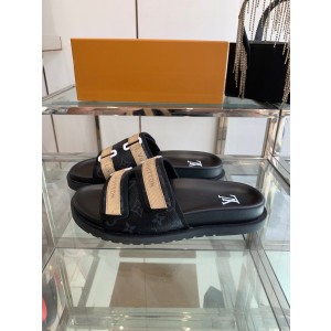 루이비통 남여 공용 슬리퍼