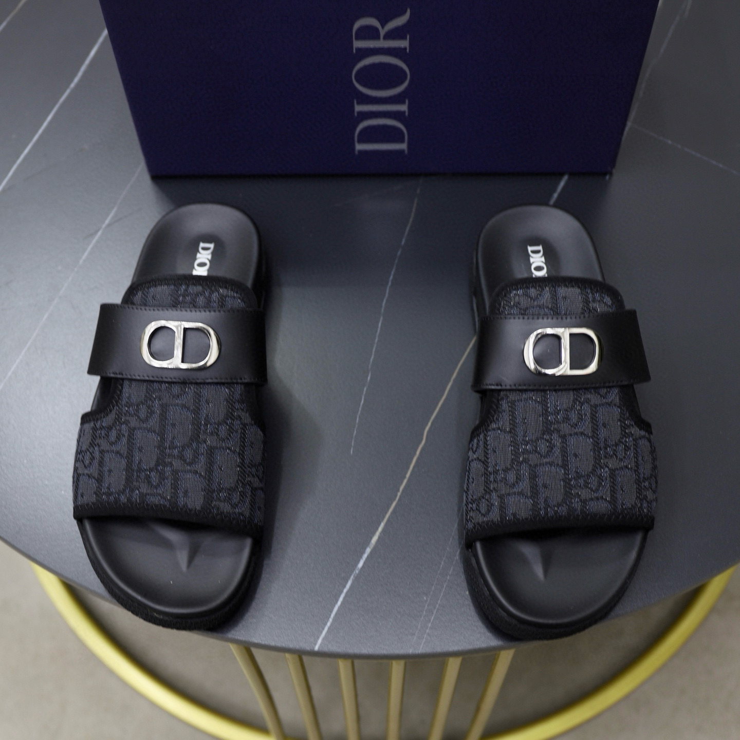 디올 남자 슬리퍼