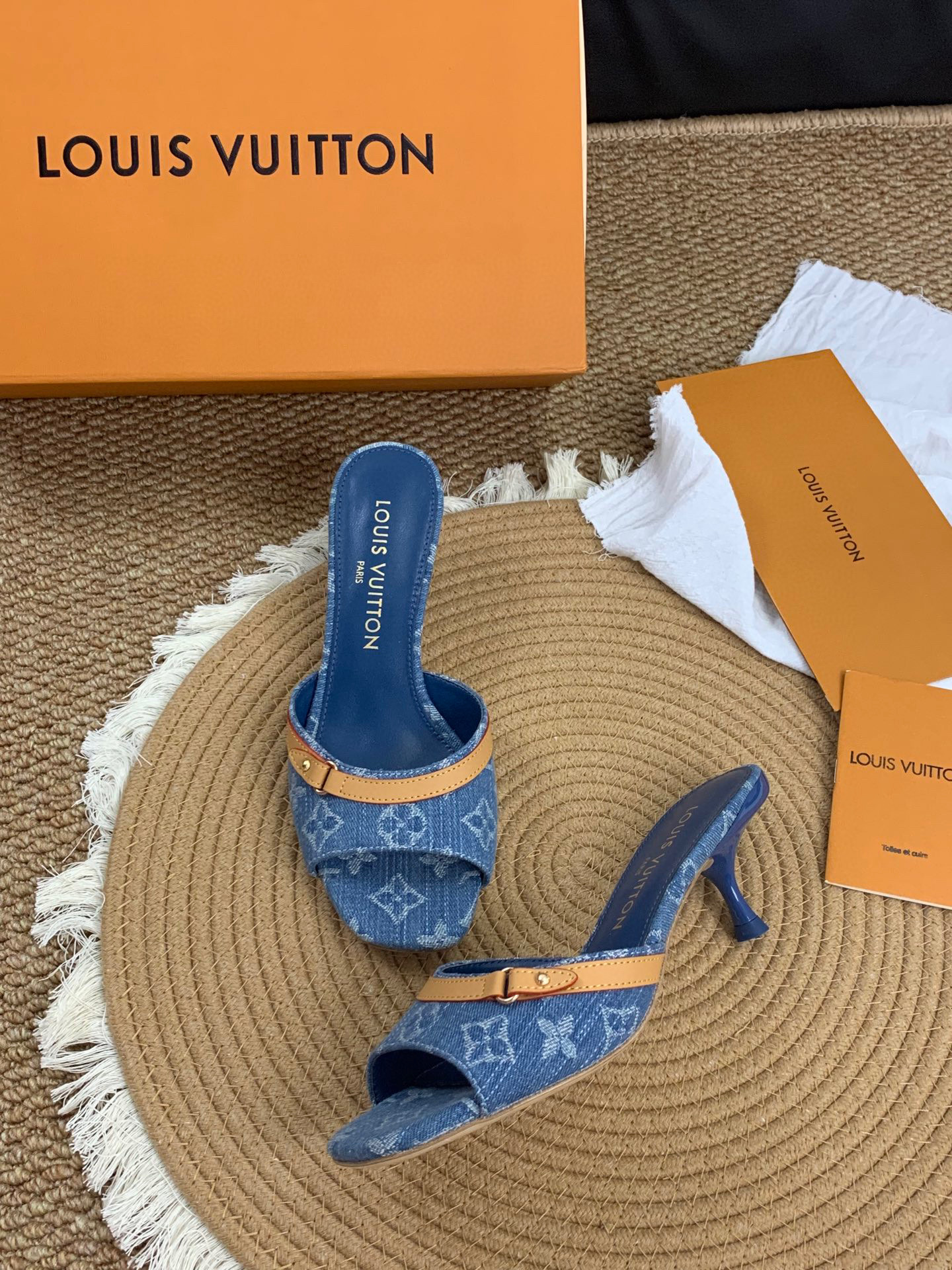 루이비통 여자 샌들 5.5cm