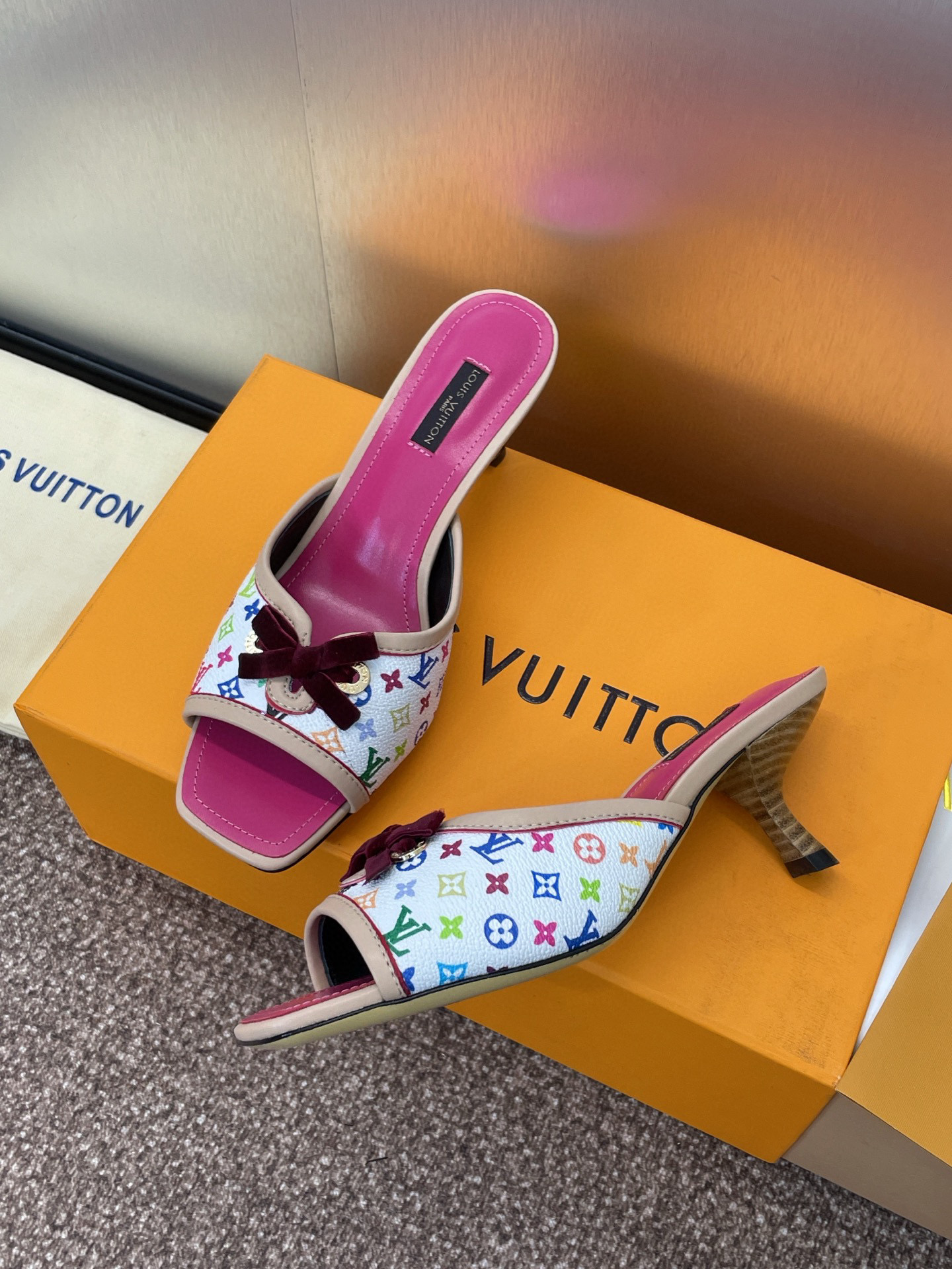 루이비통 여자 샌들 5.5cm