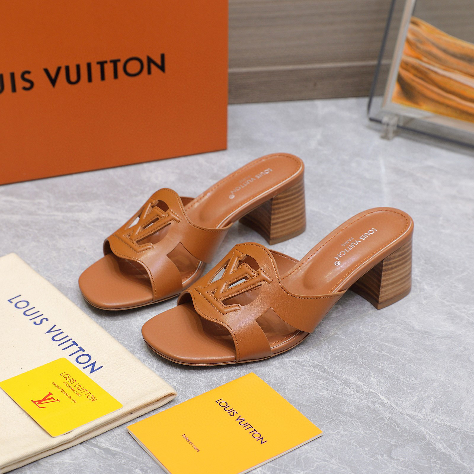 루이비통 여자 슬리퍼 5.5cm