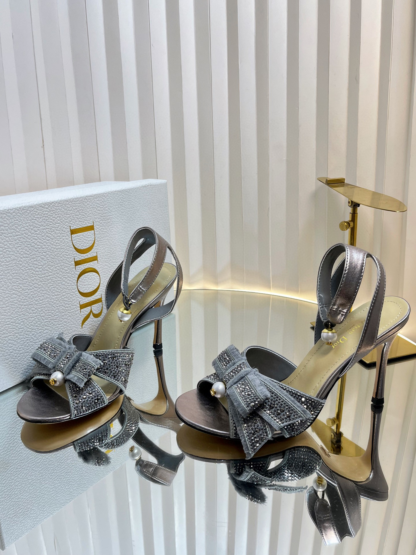 디올 여자 샌들 9.5cm