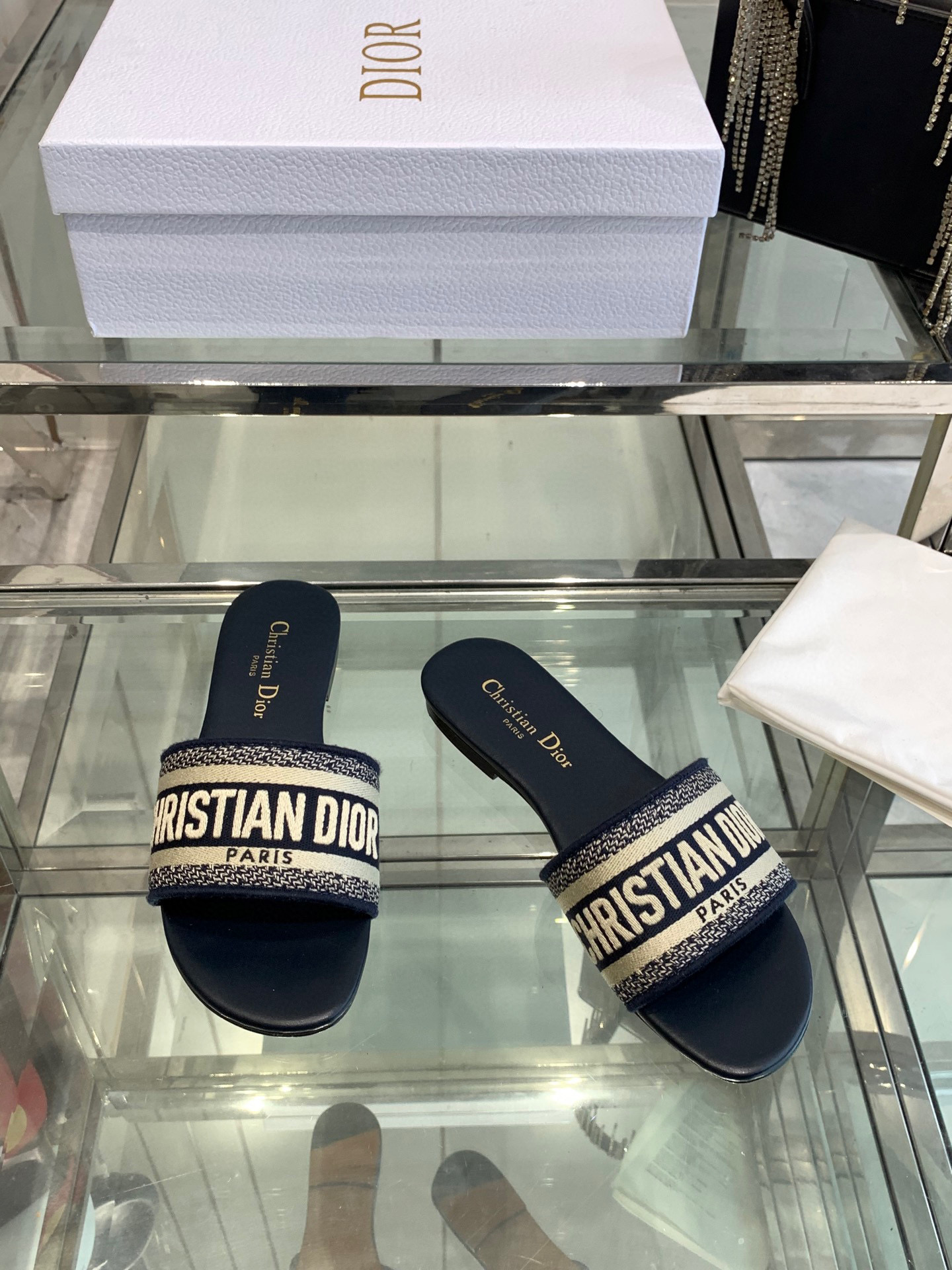 디올 여자 슬리퍼