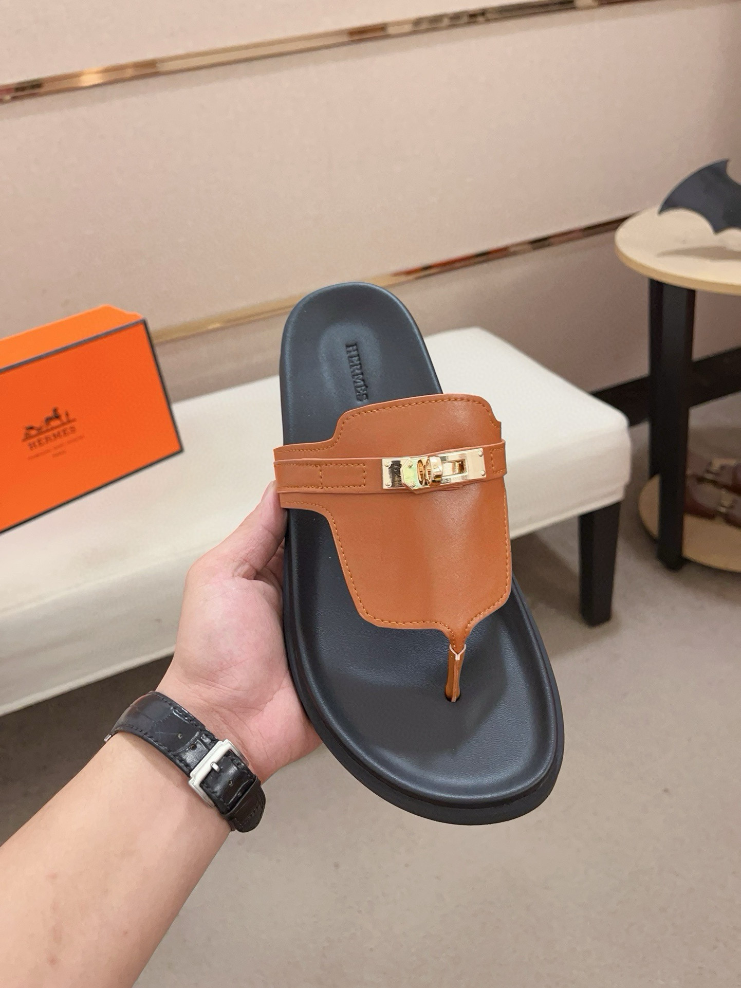에르메스 남자 슬리퍼