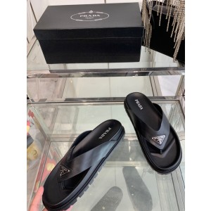 프라다 남자 슬리퍼