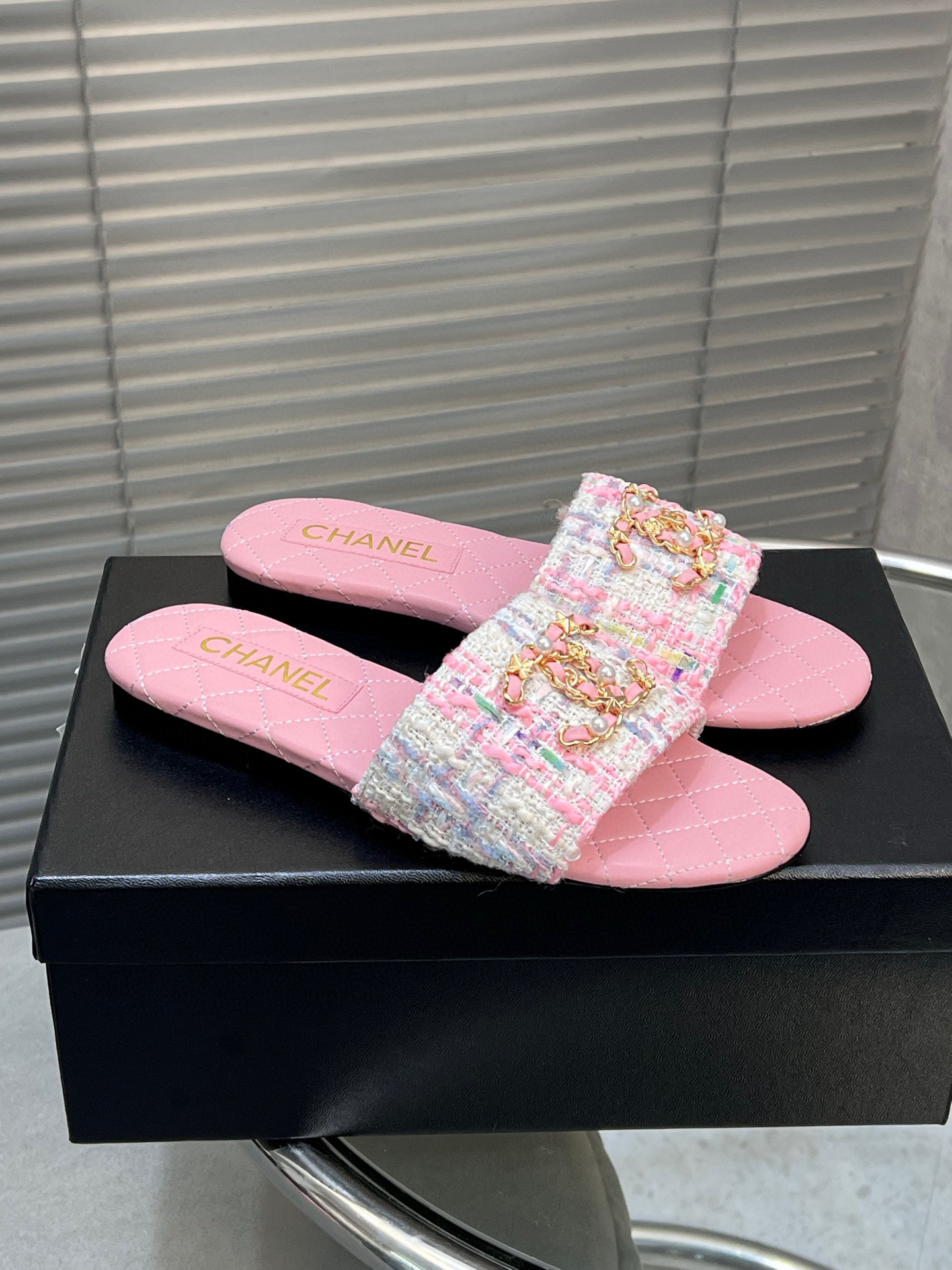 샤넬 여자 슬리퍼