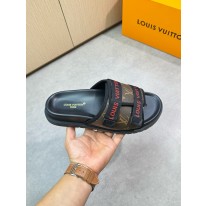 루이비통 남자 슬리퍼