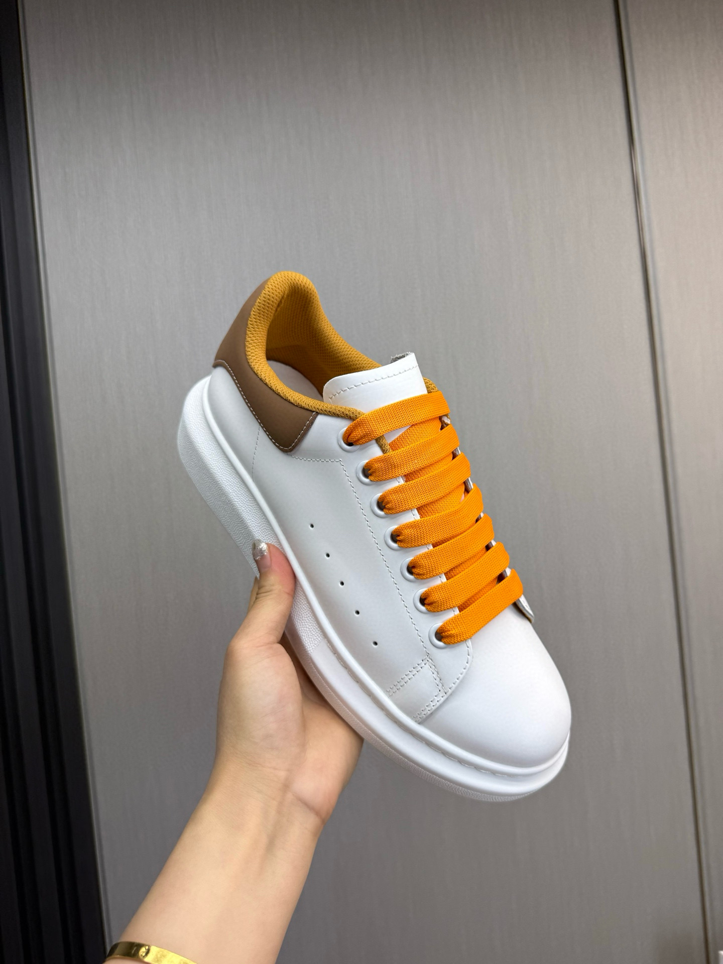 알렉산더 맥퀸 남녀공용 신발 운동화 스니커즈