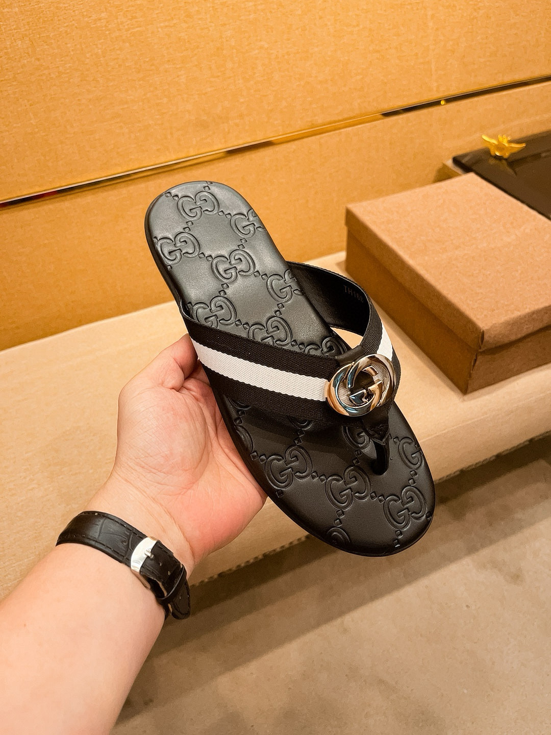 구찌 남자 슬리퍼