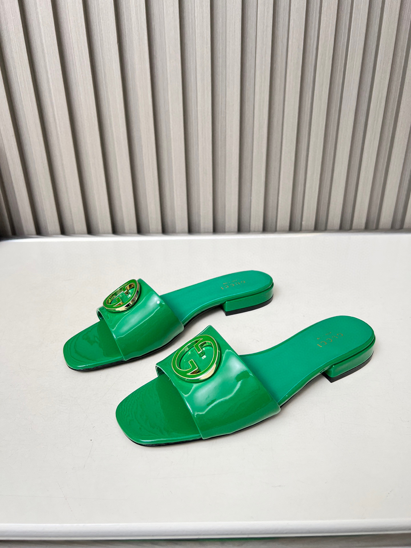 구찌 여자 슬리퍼