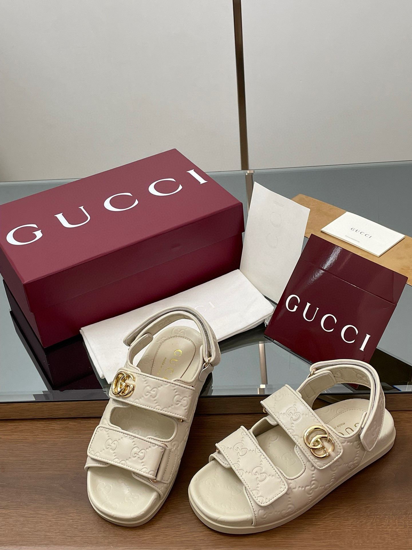 구찌 여자 샌들