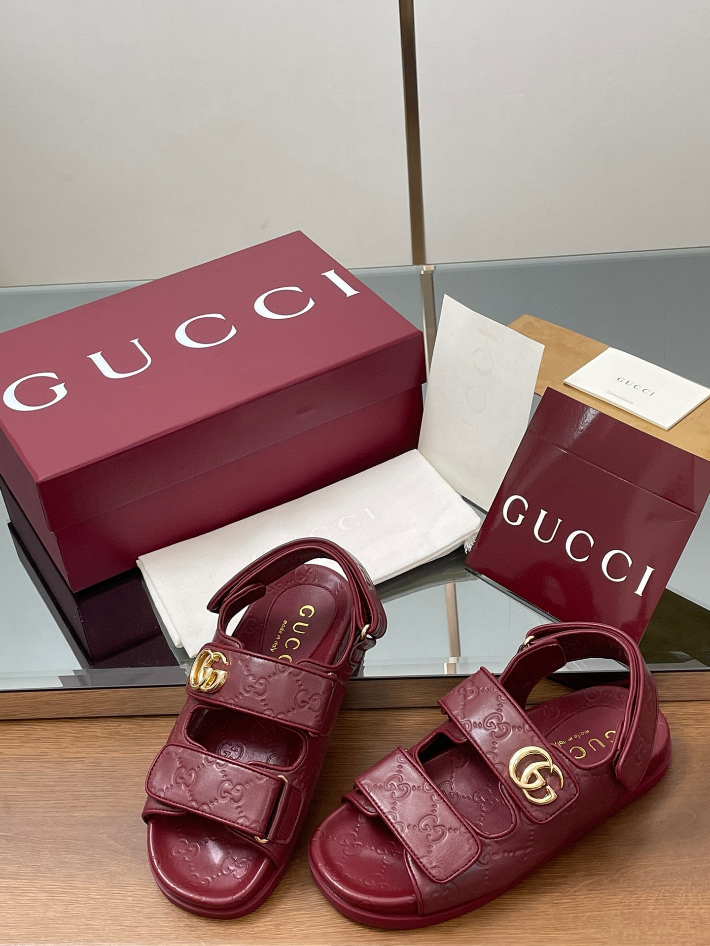 구찌 여자 샌들