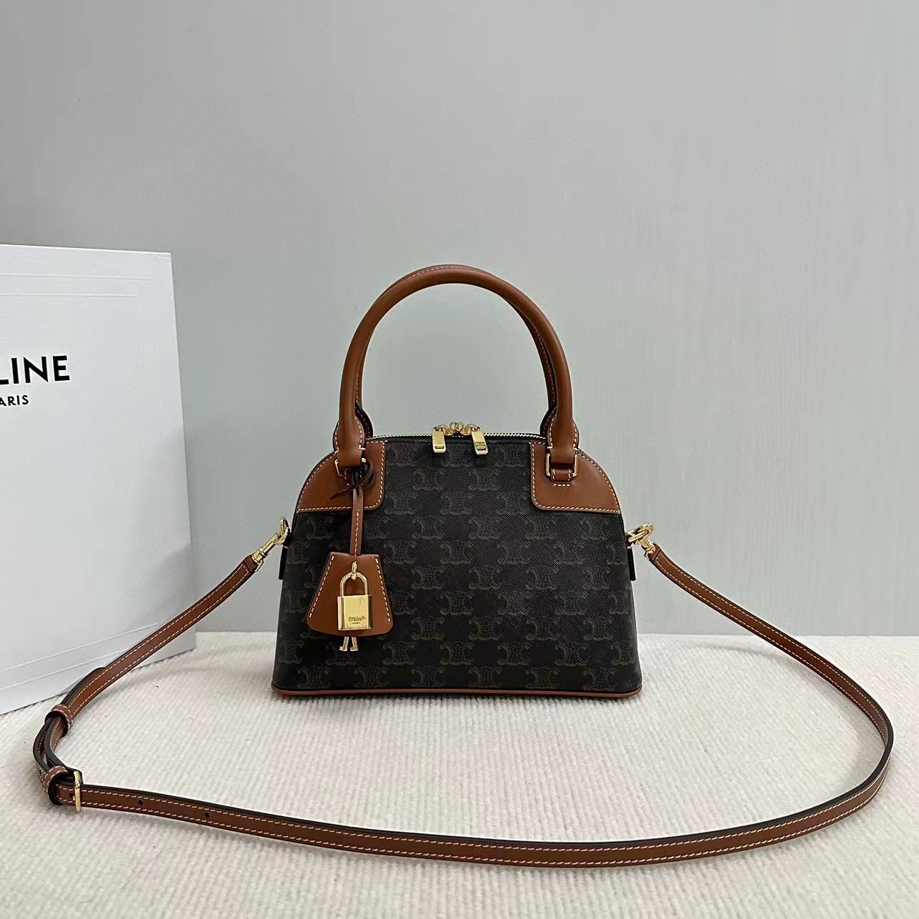 셀린느 여자가방 121082