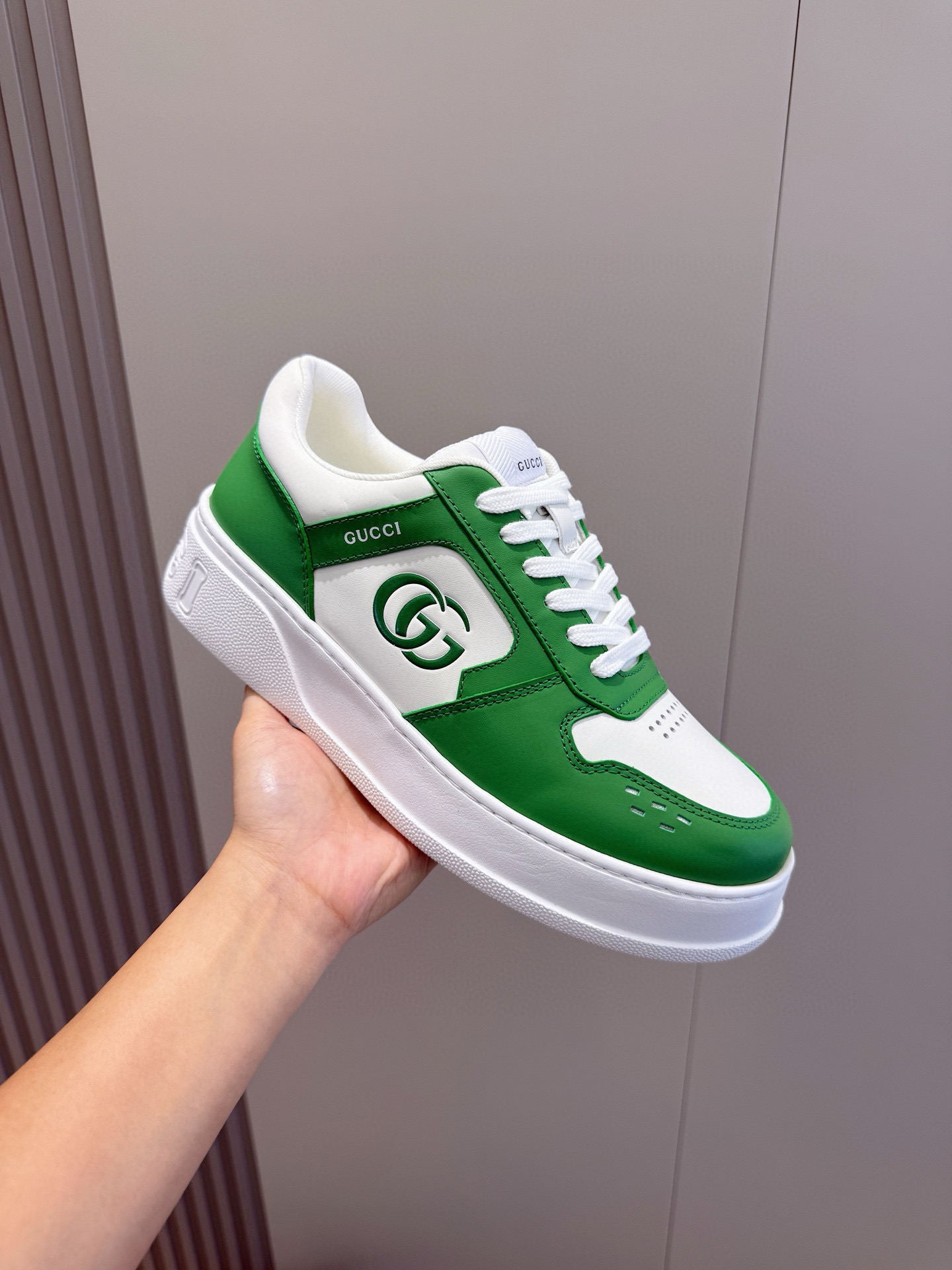 구찌 남녀공용 신발 운동화 스니커즈