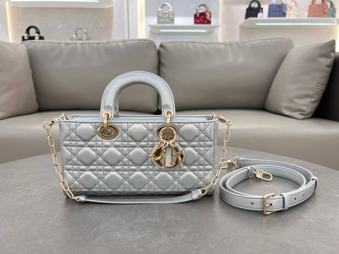 디올 M0540 레이디 백 여자가방