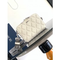 디올 남자가방