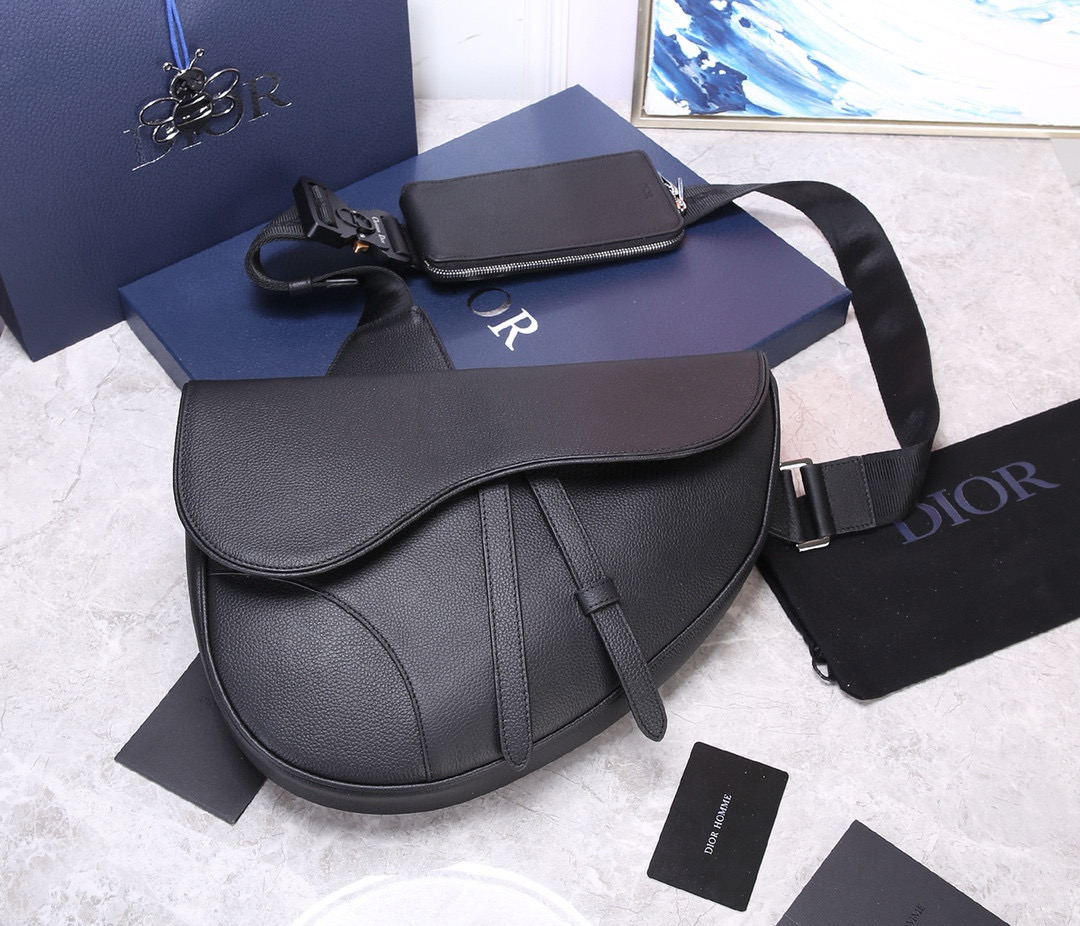 디올 새들백 남자가방