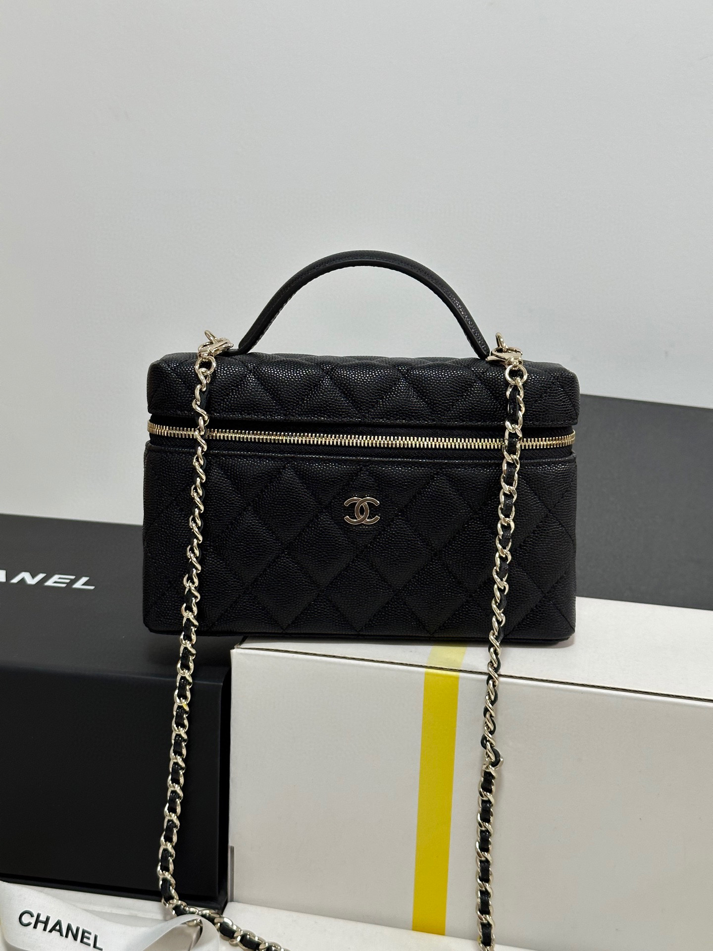 샤넬 여자가방 AP4383