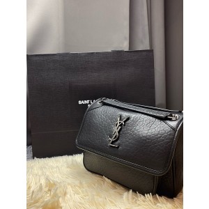 생로랑 633179 여자가방