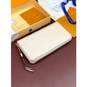 루이비통 여자 장지갑 M82212