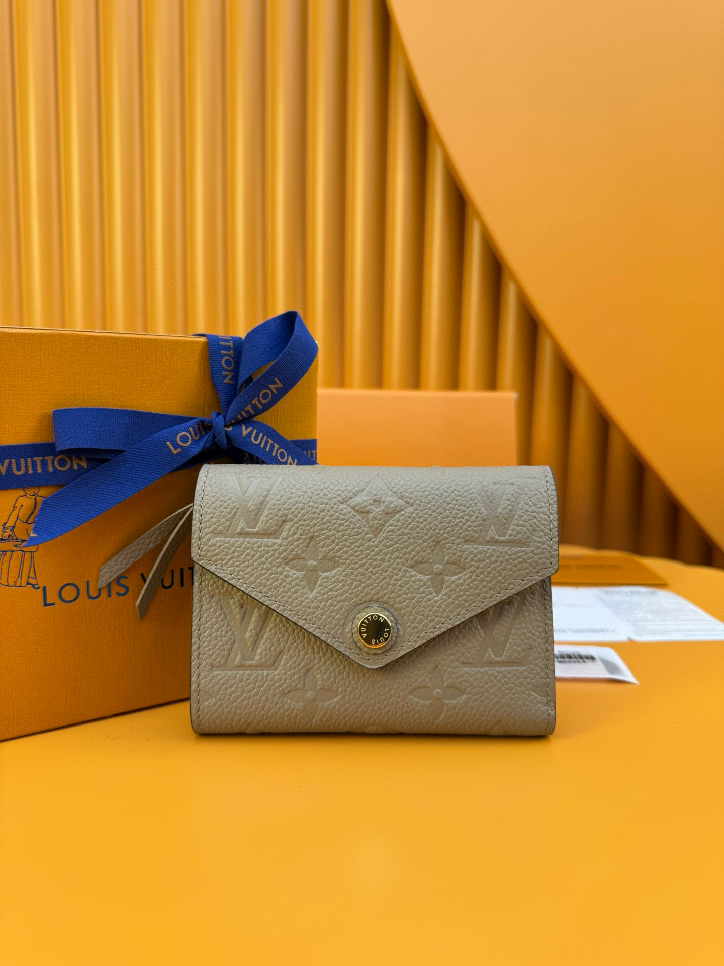 루이비통 여자 반지갑 M82344