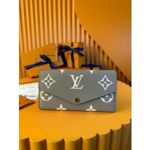 루이비통 여자 장지갑 M81049