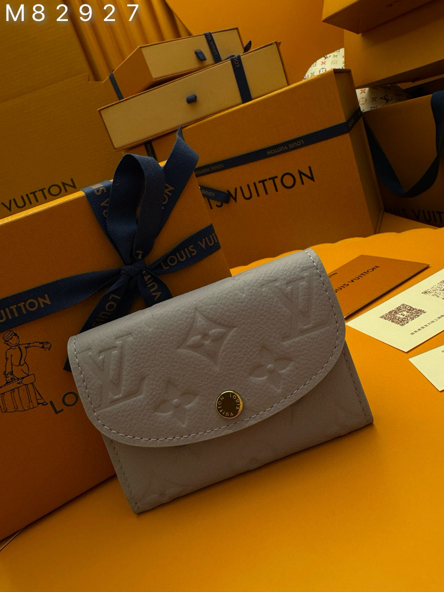 루이비통 여자 반지갑 M82927