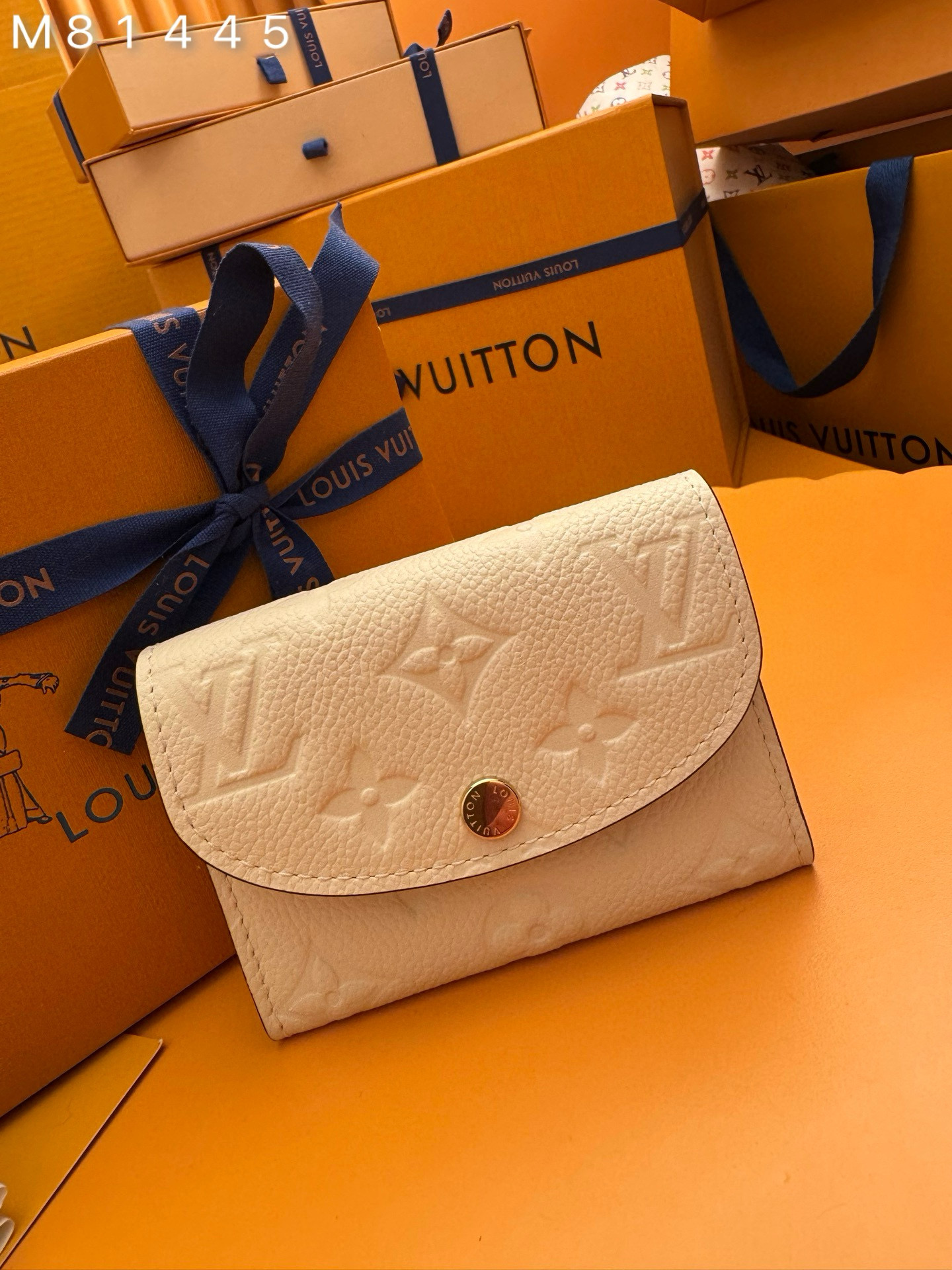 루이비통 여자 반지갑 M81445