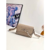 루이비통 M13889 남자가방