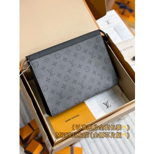 루이비통 M69535 클러치백